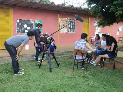 Equipe do projeto Soma grava depoimentos de estudantes do CED 1 de Planaltina