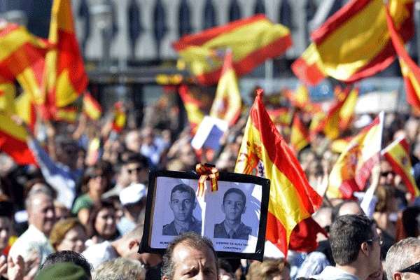 Os protestos são contra sentença proferida pelo Tribunal Europeu de Direitos Humanos, que permitiu a libertação de Inés del Río Prada, militante do grupo separatista condenada por 24 assassinatos a 3.828 anos de prisão, dos quais cumpriu 26