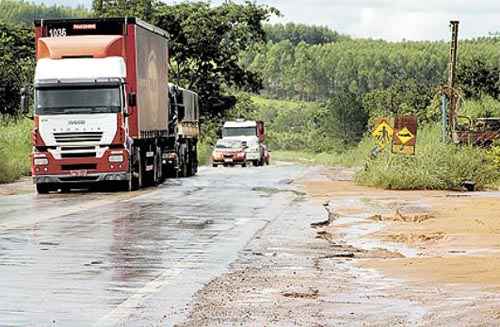 BR-080, em Goiás: custo do frete no Brasil subiu 240% em uma década, contra 80% nos EUA e 56% na Argentina