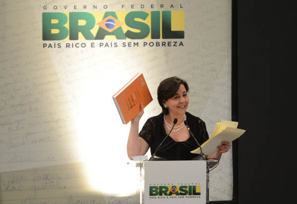 A ministra do Desenvolvimento Social e Combate à Fome, Tereza Campello, durante ato comemorativo aos dez anos do Programa Bolsa Família, no Museu da República