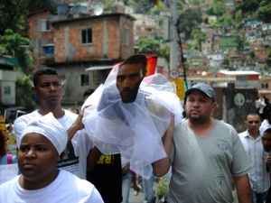 Em agosto, um juiz indeferiu o reconhecimento de morte presumida, necessário para obtenção da certidão de óbito, sob a argumentação de que Amarildo estava nas mãos de agentes do Estado e, portanto, em segurança