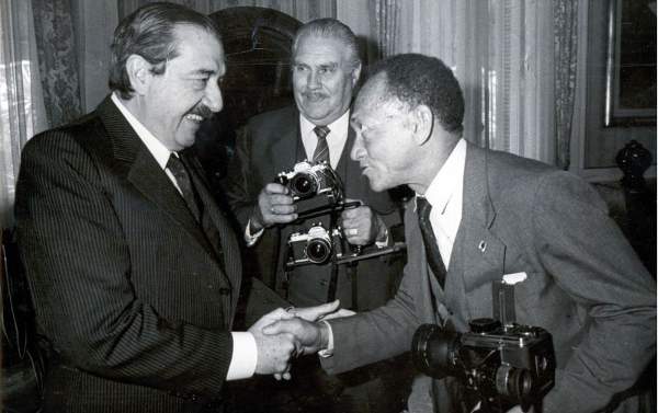 Gervasio Batista (d) com o Presidente Argentino Raul Alfonsin.