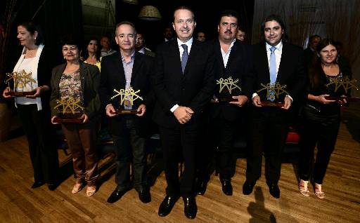 Governador falou sobre condenações após participar de premiação da Unicef a 31 prefeitos do estado, no Teatro Guararapes