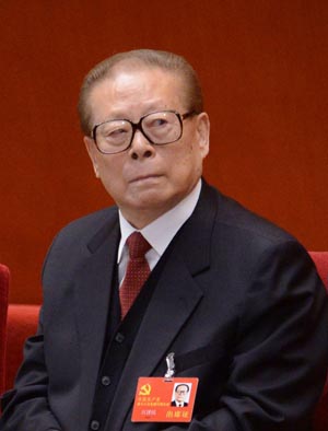 O ex-presidente chinês Jiang Zemin é acusado de ter praticado 