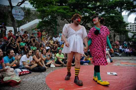 Palhaços do Brasil e de outros países se apresentam gratuitamente no Largo da Carioca, no 12º Encontro Internacional de Palhaços - Anjos do Picadeiro, de 1º a 7 de dezembro