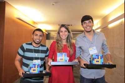 Os vencedores, Hugo, Larissa e Lucas, criaram um prontuário médico eletrônico para pacientes