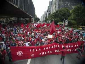 O movimento criticou o fato de o prefeito Fernando Haddad não ter recebido uma comissão para negociar