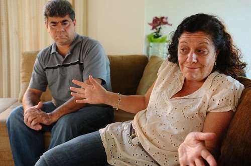 Pais de Arthur Paschoali esperam conseguir juntar o dinheiro necessário para retornar as buscas pelo filho