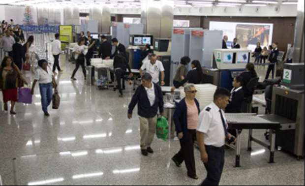 Novo embarque do Aeroporto JK é feito pelo lado direito do balcão de check in