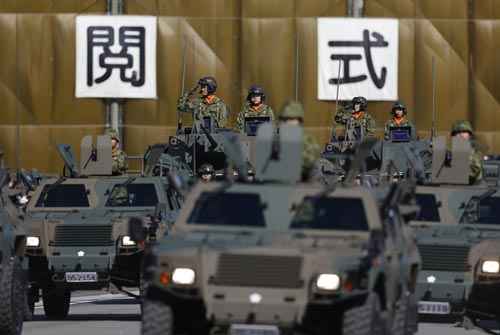 Em momento de tensão com a China, o governo japonês quer aumentar segurança militar no país