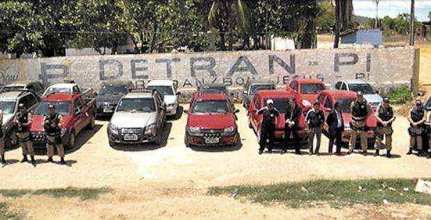 Carros apreendidos pela PRF no pátio do Detran, em Floriano (PI): 20% foram roubados aqui, no Distrito Federal