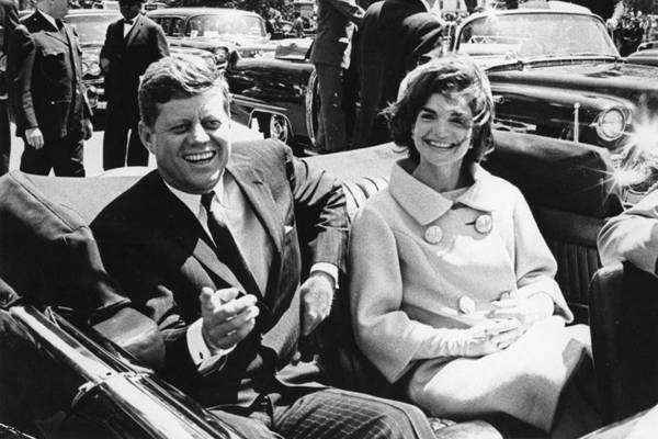 O assassinato do ex-presidente dos Estados Unidos John F. Kennedy rendeu mais de 40 mil livros publicados