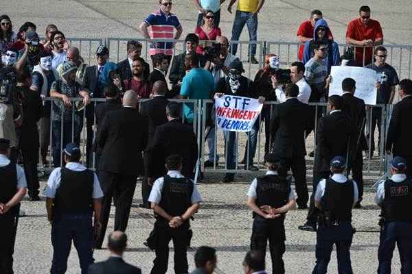 Líderes da oposição querem apressar a votação da PEC dos Mensaleiros