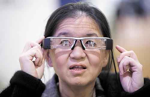 Smartphones com tela curva e foblets chamam atenção de especialistas