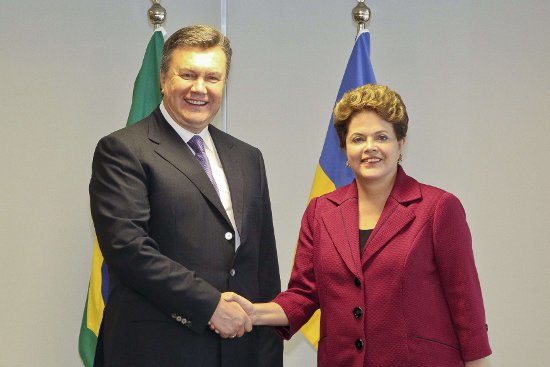 Presidente ucraniano Viktor Yanukovitch em encontro com Dilma em 2011