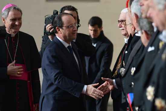 Presidente francês François Hollande chegando para audiência particular no Vaticano