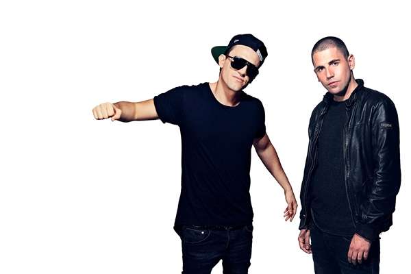 Dimitri Vegas & Like Mike fecham a lista de line ups do evento