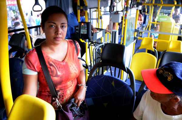 Moradora do Guará, a administradora Daniele de Lima diz que, apesar dos ônibus novos, ainda espera muito pelo transporte: 