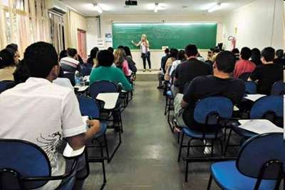 Os candidatos que já estão estudando devem usar o tempo até a primeira etapa para revisar os conteúdos