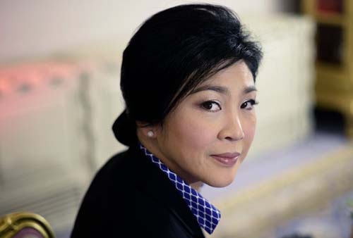 Yingluck Shinawatra não compareceu a audiência anticorrupção e disse que advogados a representariam