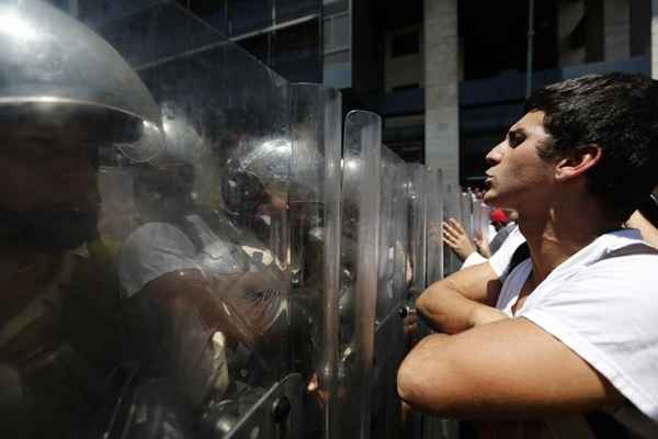 Mobilização foi marcada para o mesmo lugar que, no sábado e segunda-feira, as forças de ordem impediram a realização de manifestações