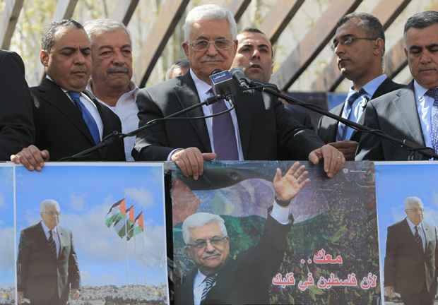 Mahmud Abbas desejou prosperidade e progresso ao povo iraniano