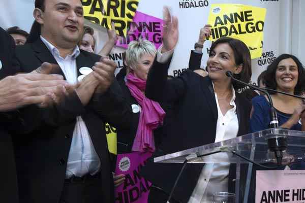 Segundo consultas, a candidata da direita Nathalie Kosciusko-Morizet (UMP) lideraria a disputa crucial pela prefeitura de Paris, à frente da socialista Anne Hidalgo (D)