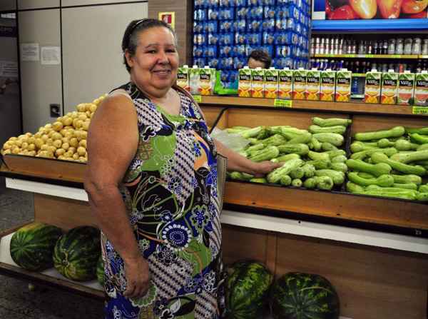 Moradora de Águas Claras, a dona de casa Margarida Sousa diz que consegue substituir alimentos, como a batata, que também está mais cara