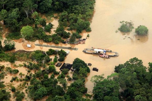 Rio Acre registrou nesta quarta-feira que está abaixo da cota de alerta. Famílias que estavam em abrigos públicos começaram a voltar para casa há uma semana.