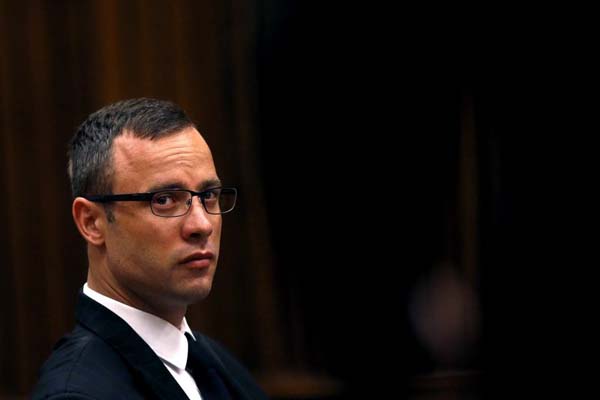 Pistorius alega inocência na acusação de assassinato da namorada Reeva Steenkamp