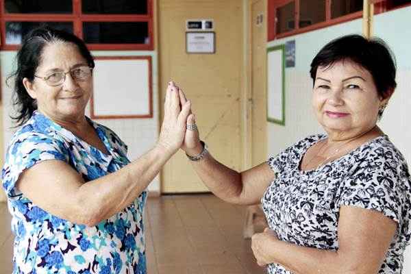 As amigas Iva e Iclea descobriram na dança um incentivo para cuidar da saúde física e mental