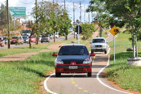 Teve gente tentando fugir do congestionamento até pelas ciclovias