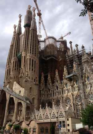 Morre Josep Subirachs, escultor de fachada da Sagrada Família de Barcelona