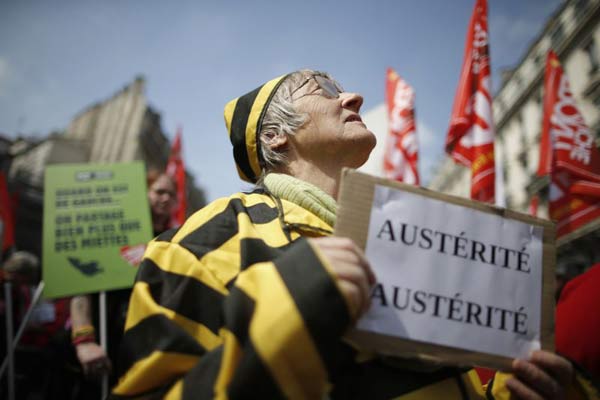 A manifestação acontece quando faltam seis semanas para as eleições europeias de 25 de maio