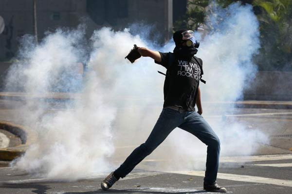 Desde fevereiro, a Venezuela é alvo de protestos, iniciados por estudantes para criticar a falta de segurança