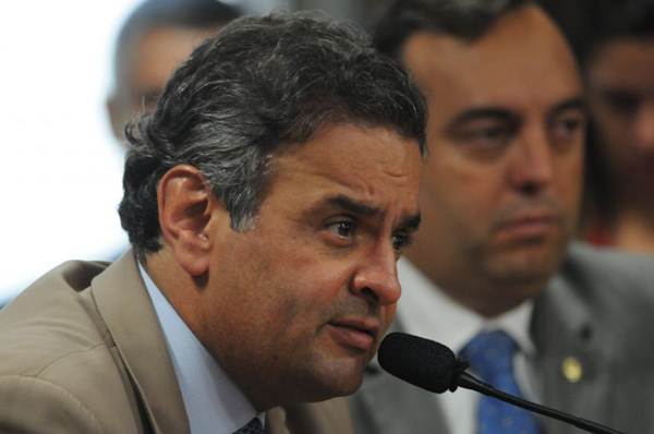 Para Aécio, as recentes informações de que a Petrobras se recusou a vender de volta 50% da refinaria de Pasadena para a Astra Oil só reforçam a ausência de governança