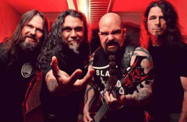 Gary Holt (guitarra), Tom Araya (baixo e vocal), Kerry King (guitarra) e Paul Bostaph (bateria) do Slayer