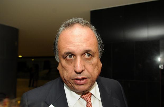 Luiz Fernando Pezão se solidarizou com a família do dançarino DG