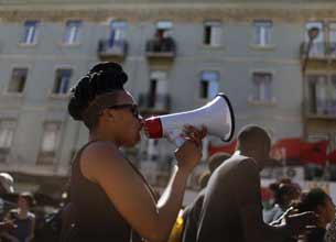Milhares de pessoas foram às ruas para protestar contra os cortes de austeridade em Portugal