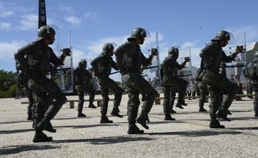 Segundo o comandante da Polícia do Exército, tenente-coronel João Felipe Dias Alves, a preparação do efetivo foi feita durante o ano passado, com objetivo de treinar todos os homens para garantir a segurança de quem vai assistir aos jogos