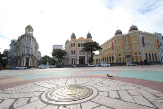 O Marco Zero: o lugar é palco de apresentações culturais na cidade