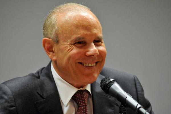 Mantega: os países emergentes pareciam fragilizados. Os apressados queriam decretar como finados os países emergentes