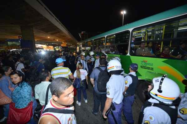 Moradores do Gama pedem mais ônibus na frota que atende a população