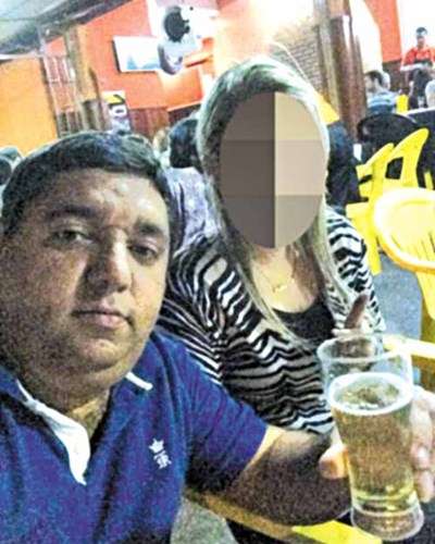 Na colisão, morreram mãe e filha e mais duas pessoas ficaram feridas. A defesa questiona as condições da via