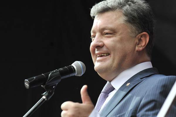 Multimilionário  Petro Poroshenko é o grande favorito, com mais de 30% das intenções de voto