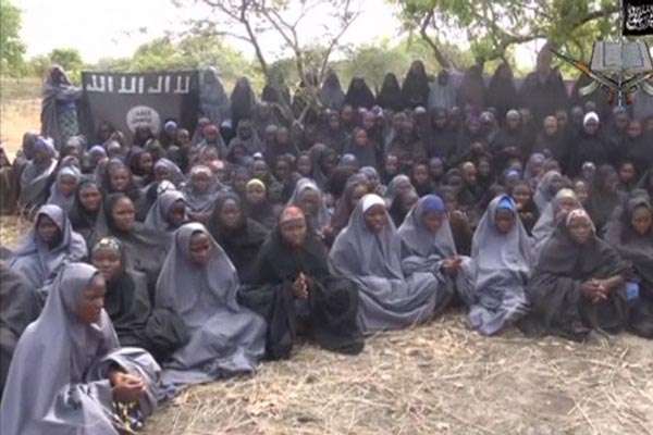 Jovens sequestradas em vídeo divulgado pelo Boko Haram