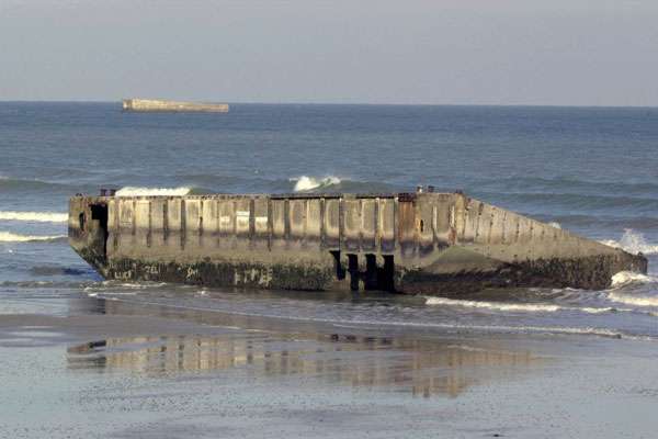 As praias do Desembarque estão inscritas desde o mês de abril na lista indicativa de monumentos que a França pode apresentar ao comitê de patrimônio mundial da Unesco, mas o governo ainda tem que escolher nesta lista de 37 lugares quais apresentar ao organismo da ONU