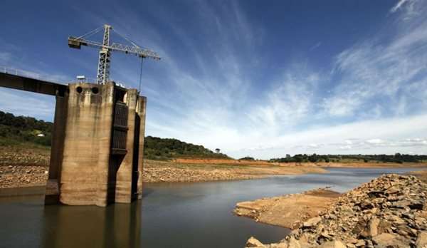 Vista da captação de água do sistema de abastecimento de água Cantareira em Jaguari, em fevereiro deste ano. Presidente da Agência Nacional de Águas disse nesta quarta-feira (4/6)  que situação do sistema ainda é dramática