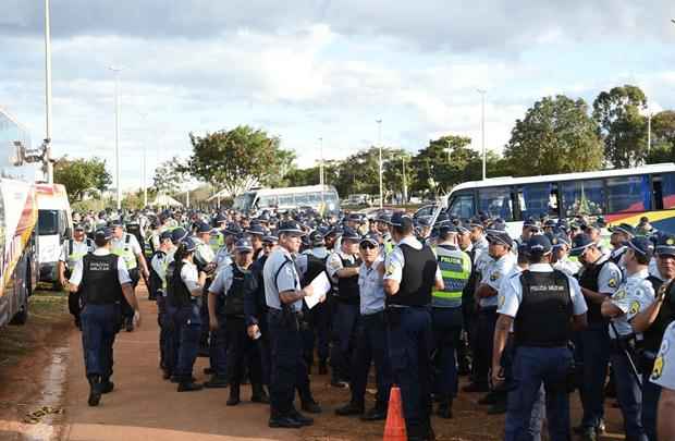 Policiais militares têm pouco trabalho no Taguaparque nesta sexta. Nenhuma ocorrência registrada até as 17h