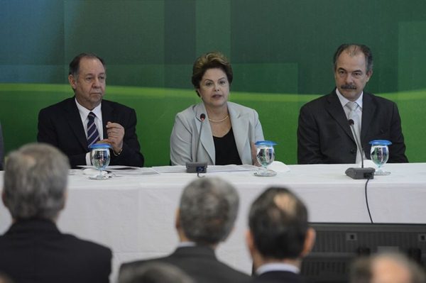 Presidente Dilma Rousseff participa da reunião do Conselho de Ciência e Tecnologia e da Mobilização Empresarial pela Inovação